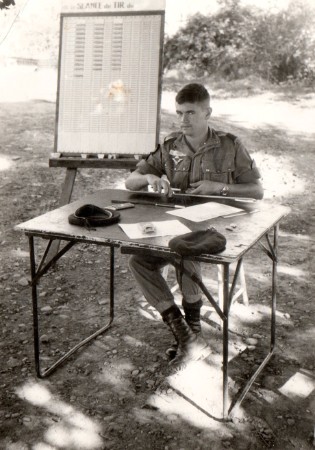 Le S/C G.DULION dans l'organisation d'une séance de tir pour NOIR 1 Le S/C G.DULION dans l'organisation d'une séance de tir pour NOIR 1