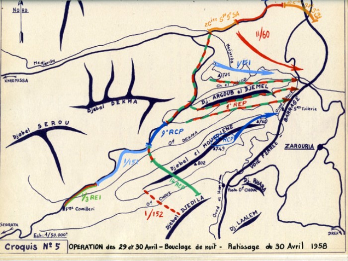 L' action du 30 avril consiste à nettoyer l'ensemble du terrain compris entre la route SOUK ARHAS - SEDRATA et le barrage électrifié en acculant les rebelles au barrage . L' action du 30 avril consiste à nettoyer l'ensemble du terrain compris entre la route SOUK ARHAS - SEDRATA et le barrage électrifié en acculant les rebelles au barrage .