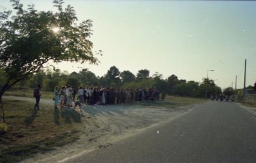 On entend la Musique qui entraine le défilé On entend la Musique qui entraine le défilé